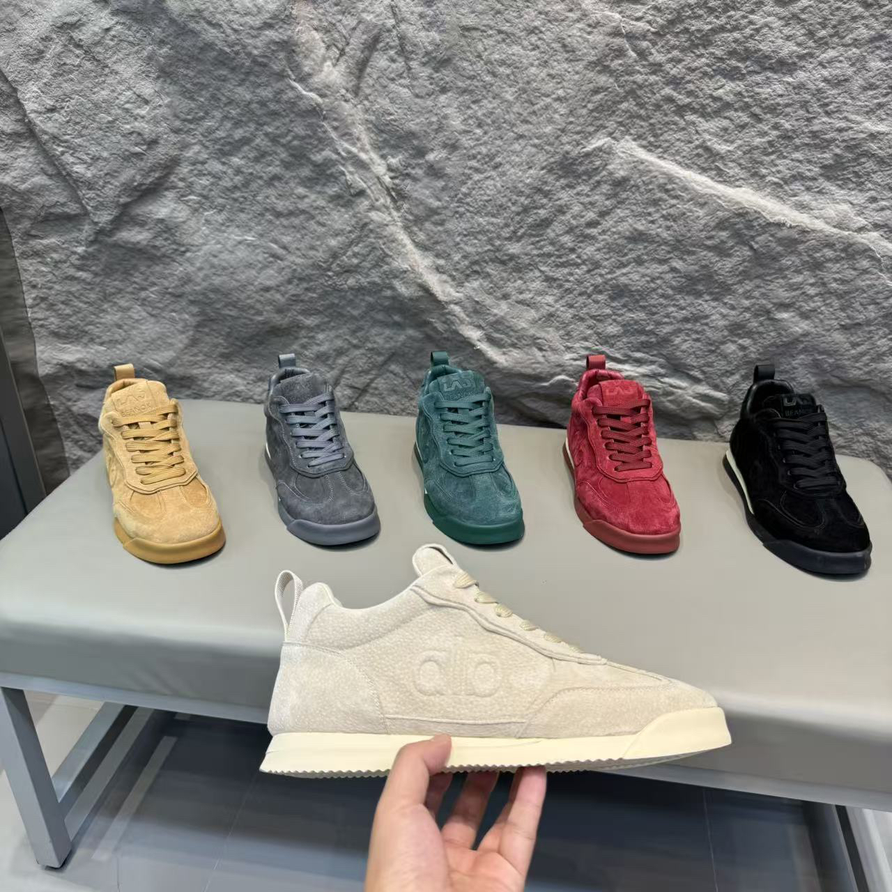 2025秋冬厚底爆款男鞋轻奢潮流休闲轻盈百搭舒适潮鞋鞋子运动男款