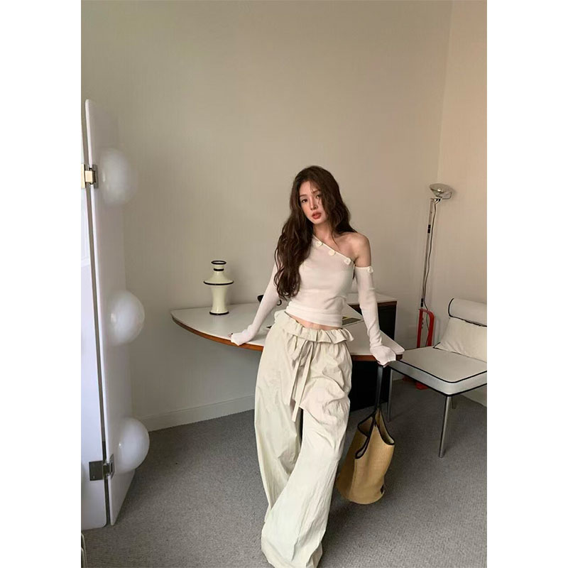 早秋季新款修身显瘦网红穿搭薄款露肩上衣休闲百搭阔腿长裤套装女