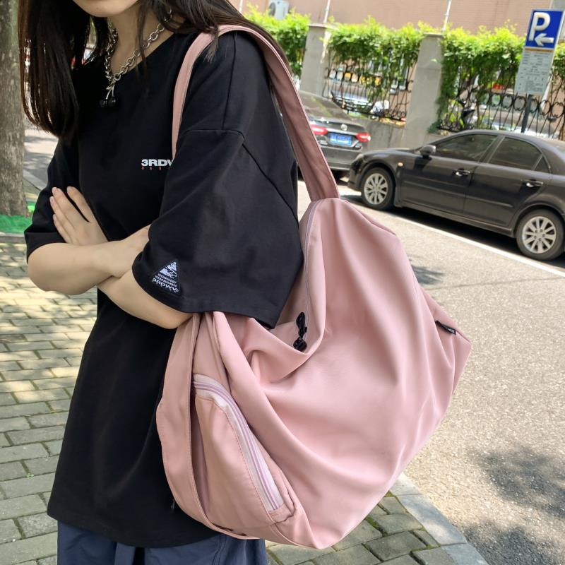 运动包女健身小包大容量短途旅行包单肩包女轻便行李包百搭斜挎包