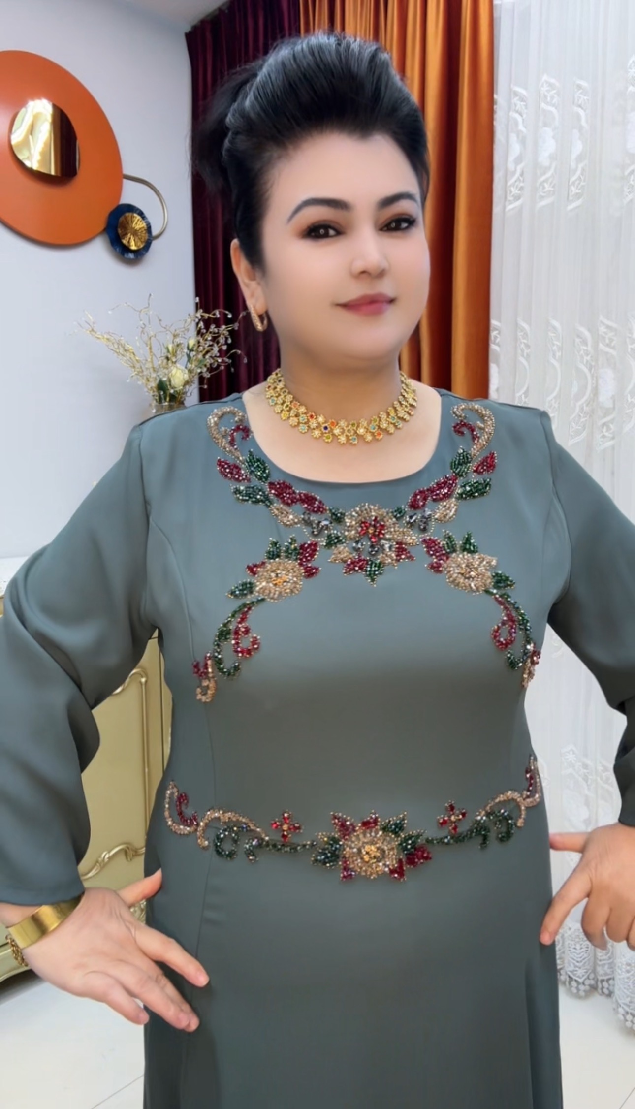 宽松型刺绣常规短款中老年女装中长款妈妈装秋冬时尚