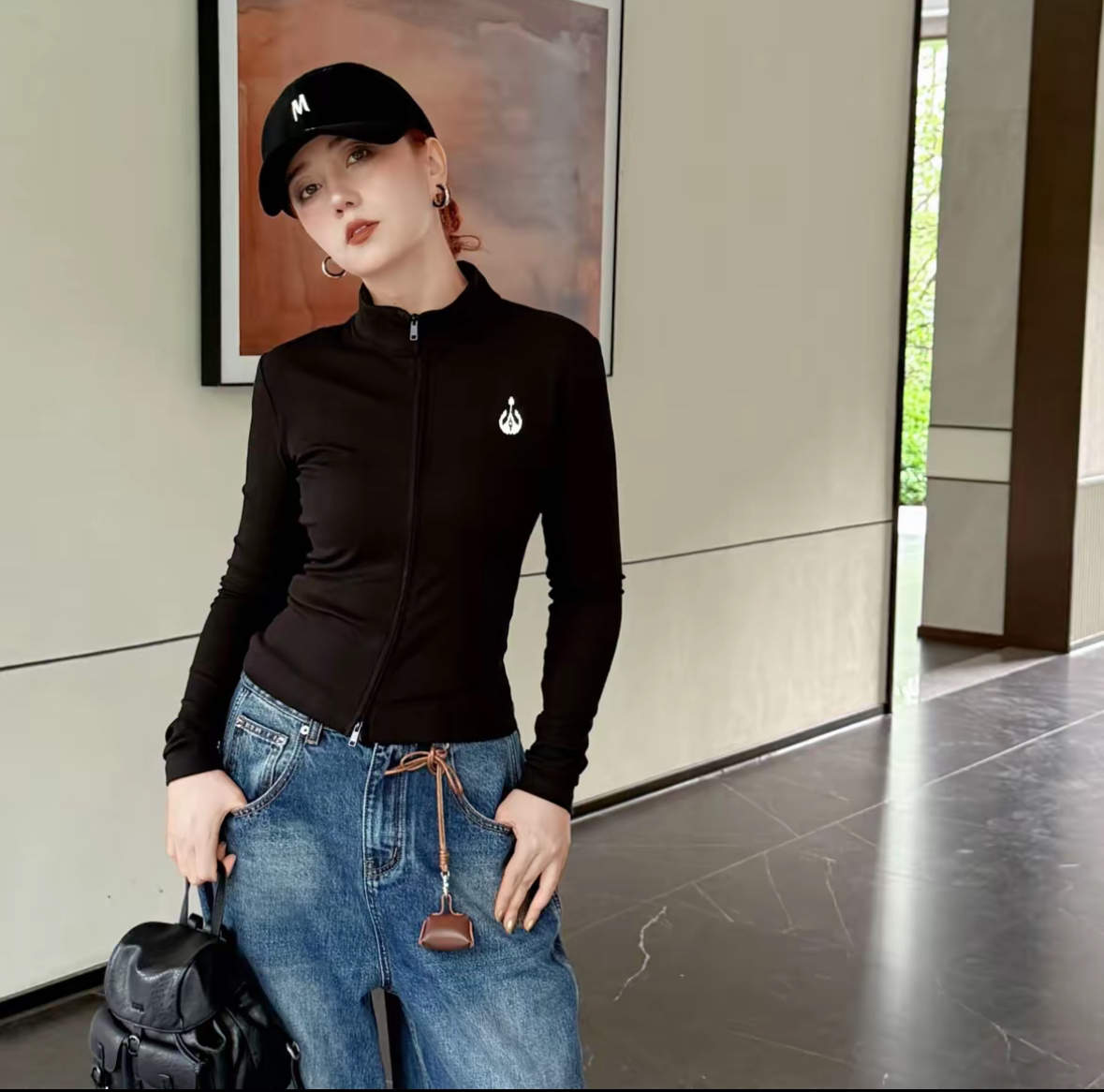 【胡子小妞】  修身拉链款打底衫