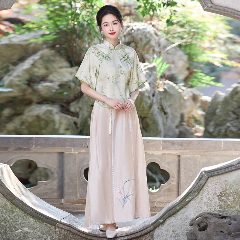 旗袍女新中式改良版绿色上衣套装文艺显瘦日常可穿2025年夏季新款