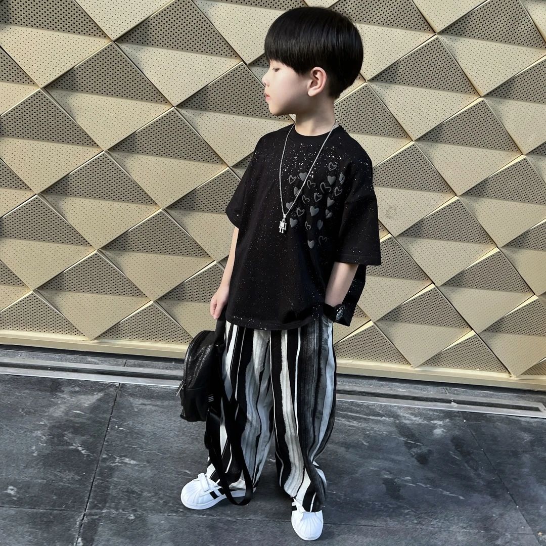 【品牌】男童中大童夏装亮粉2025新款夏季儿童休闲百塔短袖长裤套装