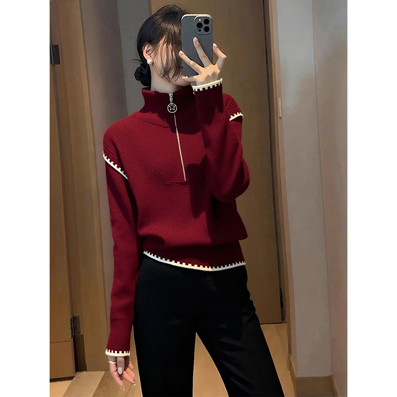 潮酷别致时尚百搭前卫显瘦显白半高领半拉链红色上衣女2025冬毛衣
