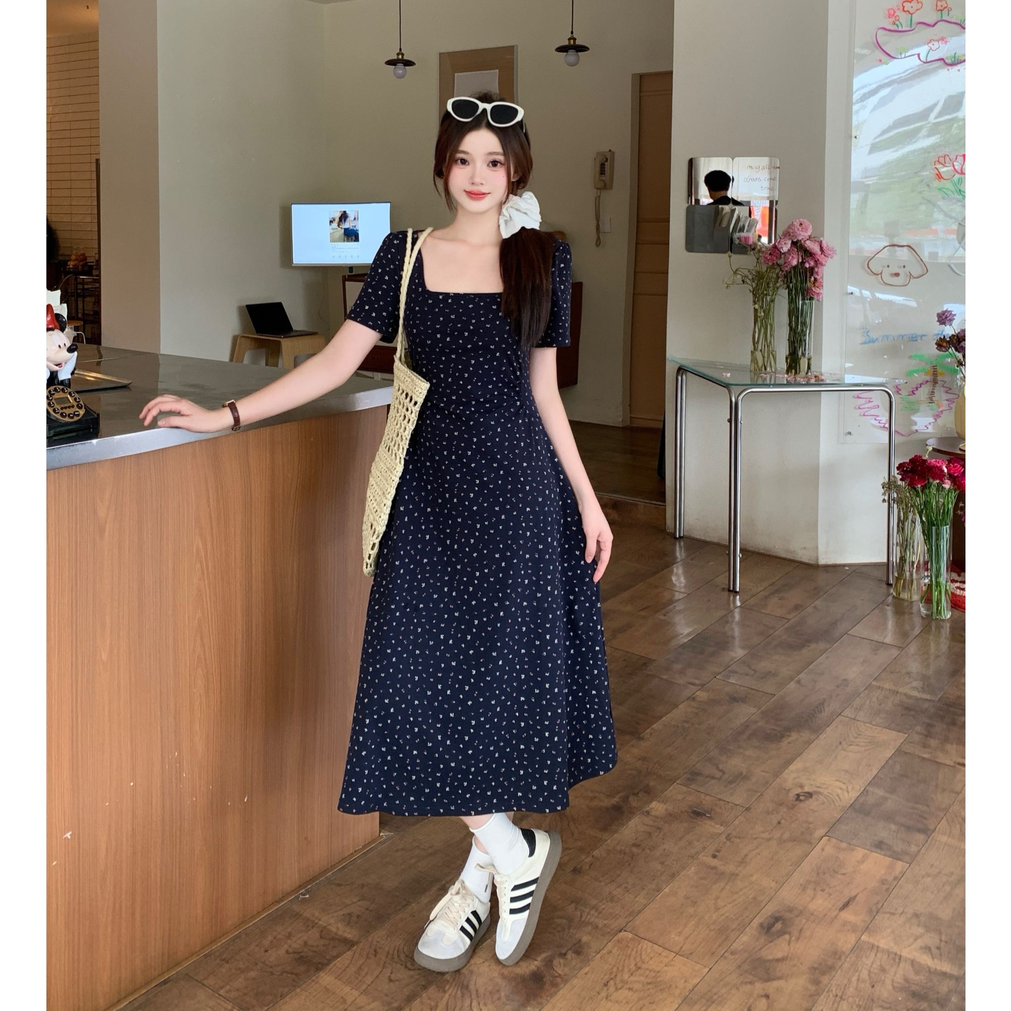 长大码法式气质方领碎花连衣裙2025夏胖mm修身显瘦百搭长裙64265