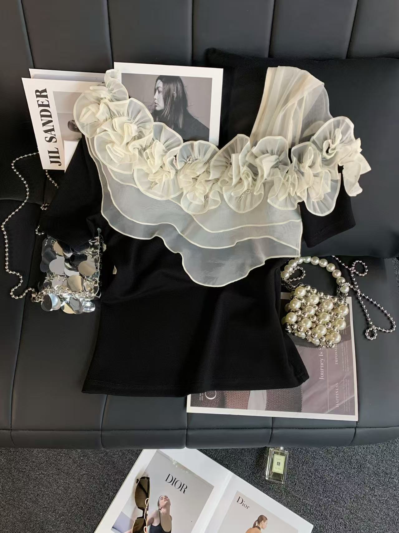 ZHOUYI/周一 2025夏季百搭上衣女氛围感法式小众T恤时尚短袖