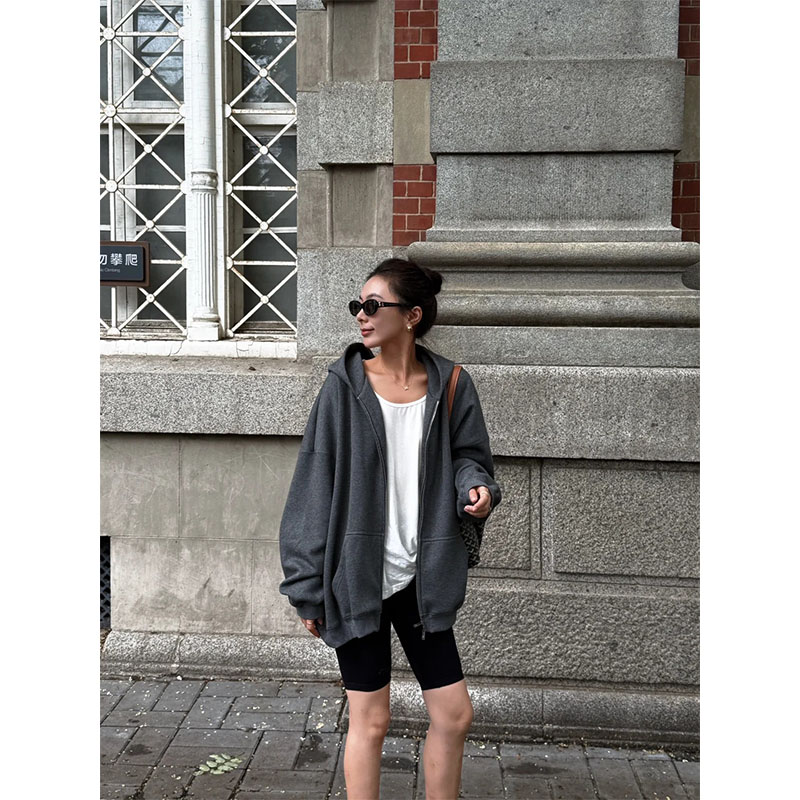 炸街辣妹套装休闲百搭白色打底衫时尚设计感长袖开衫外套修身短裤