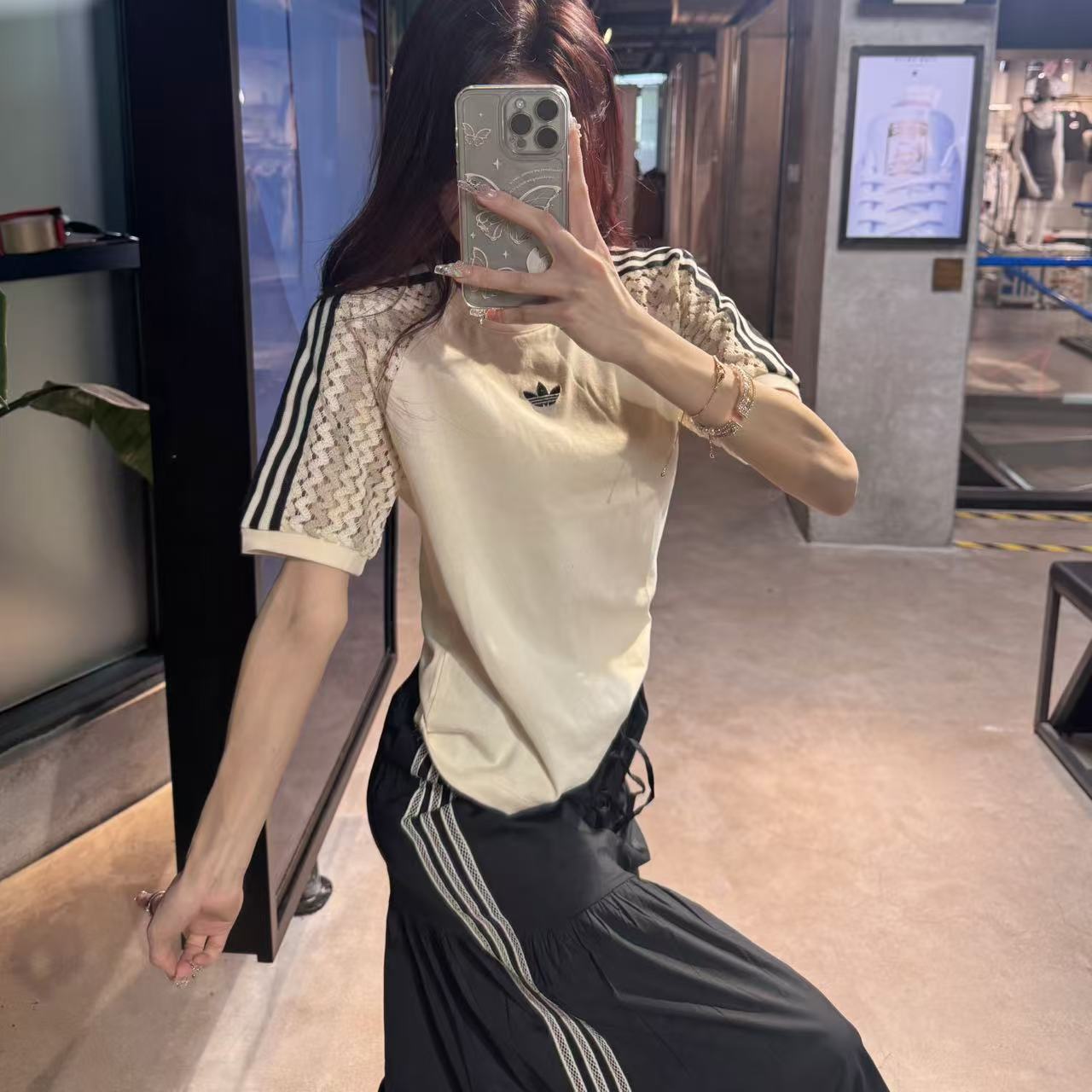 adidas/阿迪达斯三叶草『商城专属』女 白色时尚镂空短袖T恤 KC0770