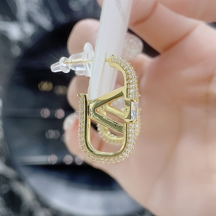 合金锆石耳饰 时尚高版字母v施家锆石耳钉耳饰时髦高级
