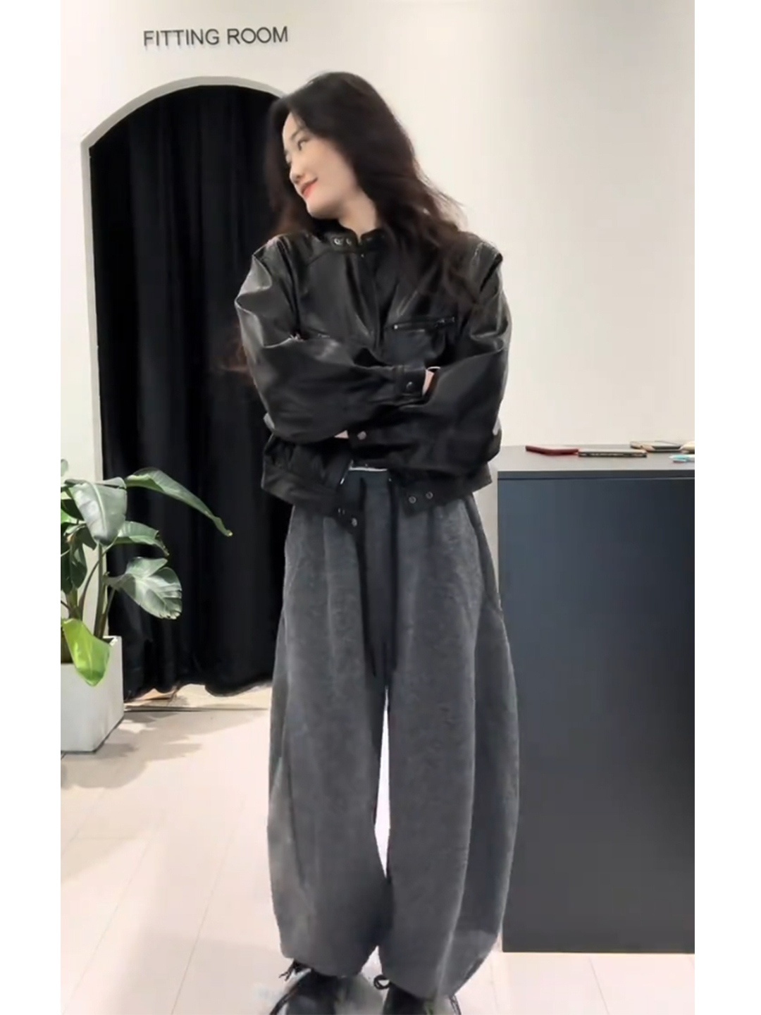 韩版气质立领辣妹酷飒皮衣外套灰色休闲裤套装女装2025秋冬新款女