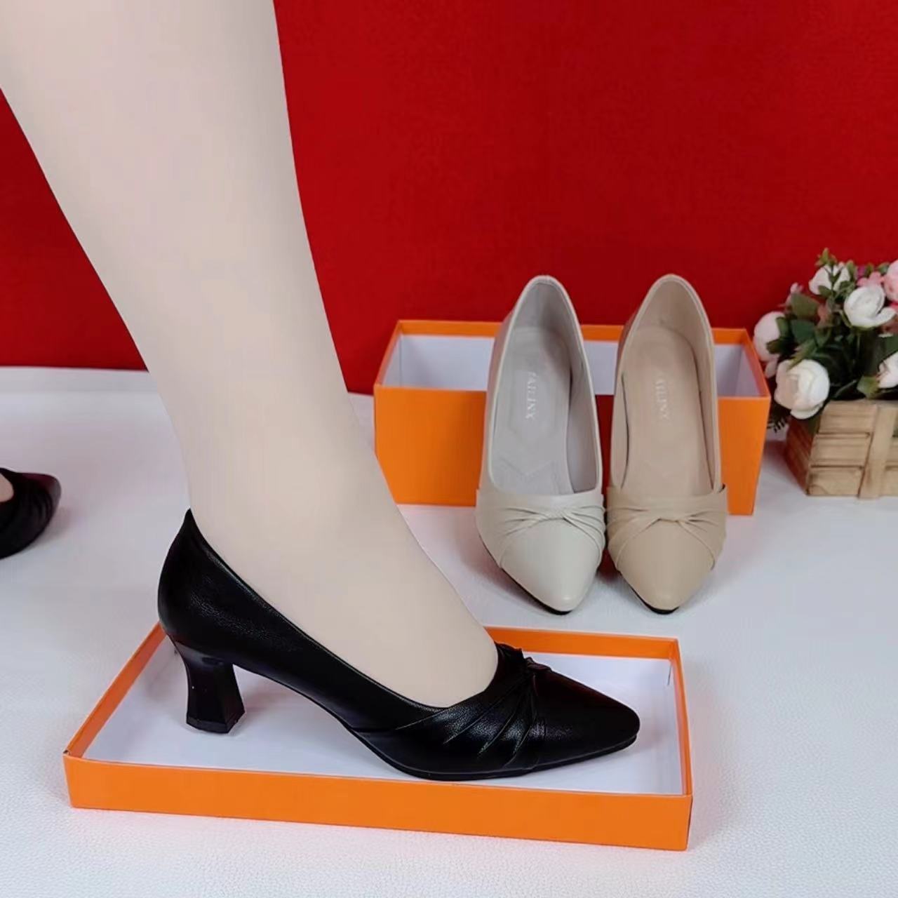 新款4公分拧花浅口舒适小单鞋韩版春款女士高跟女士新款单鞋