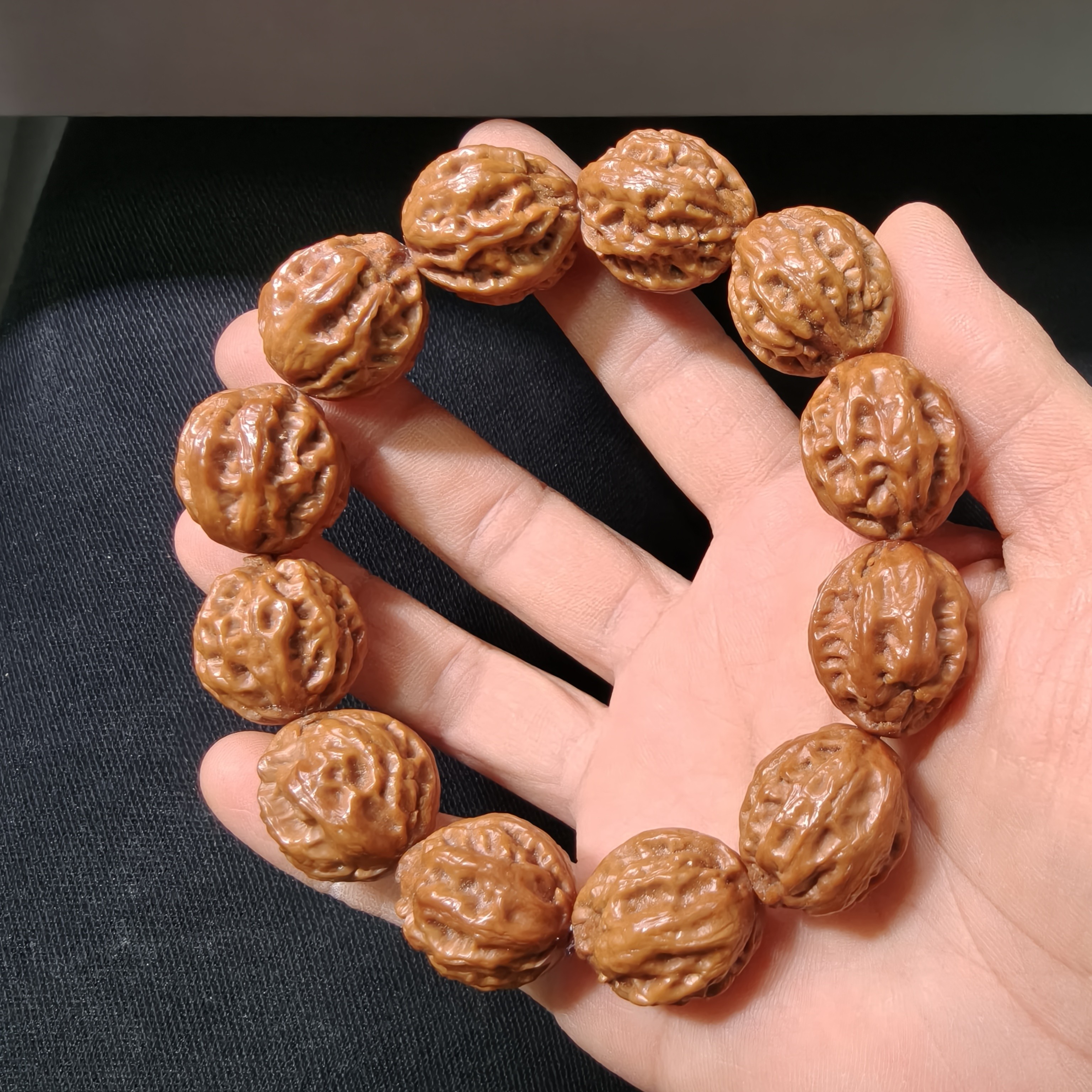 20mm异形蛋芙蓉京八棱核桃手串