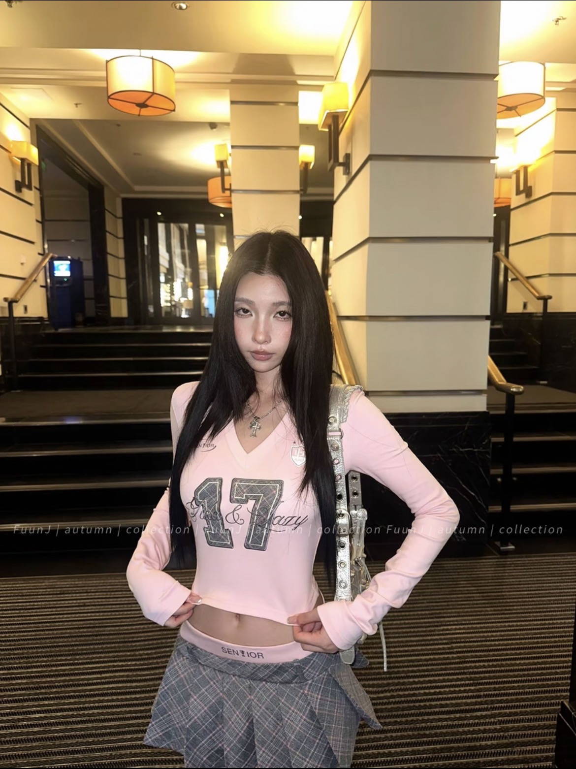 千禧2000美学美式复古设计感V领贴布刺绣长袖T恤 196