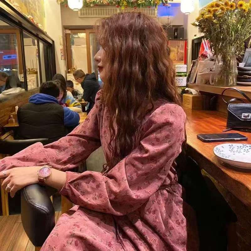 (运补6)391-2#秋季新款复古灯芯绒碎花甜美气质显瘦高腰连衣裙