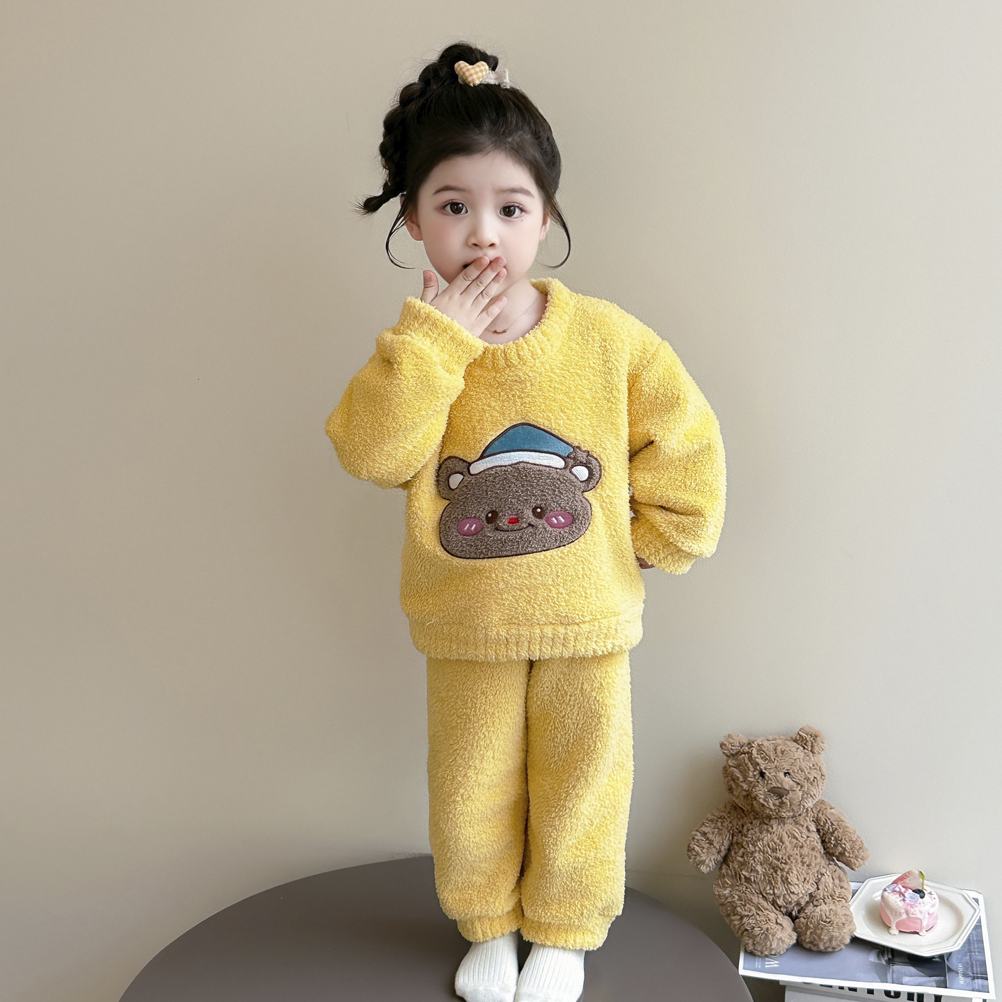 女童睡衣秋冬季儿童珊瑚绒家居服2025新款女孩宝宝加厚冬款法兰绒