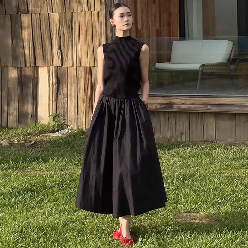 拉夏贝尔气质显瘦套装女2025春秋季新款无袖上衣高腰半身裙两件套