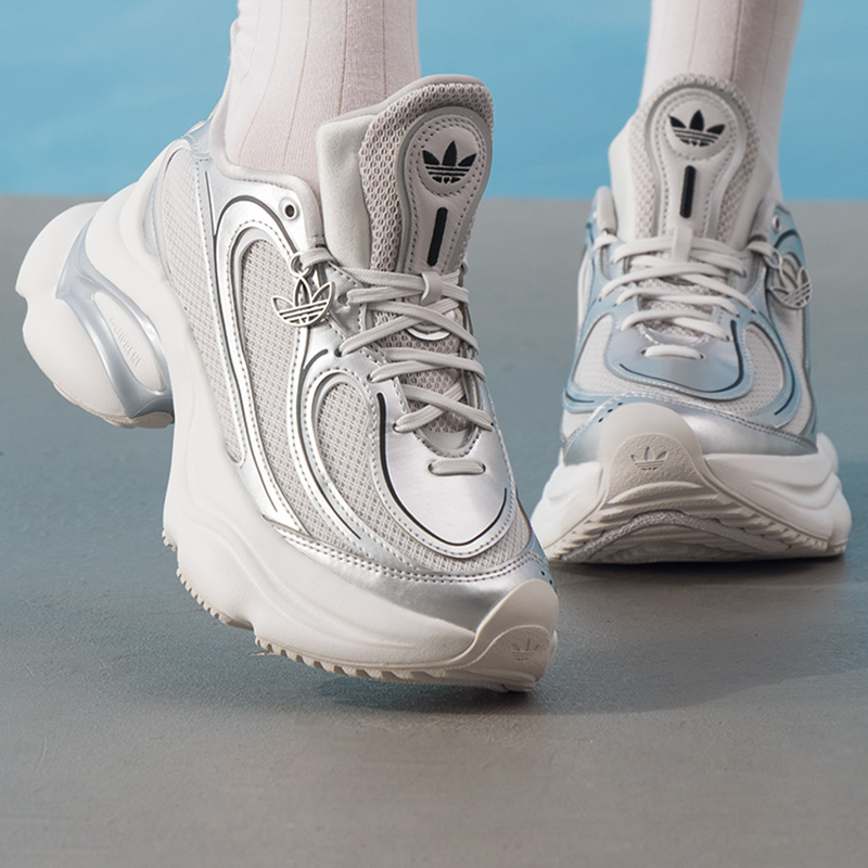 阿迪达斯三叶草女鞋2025新款运动鞋OZVENUZ W复古老爹鞋流光风