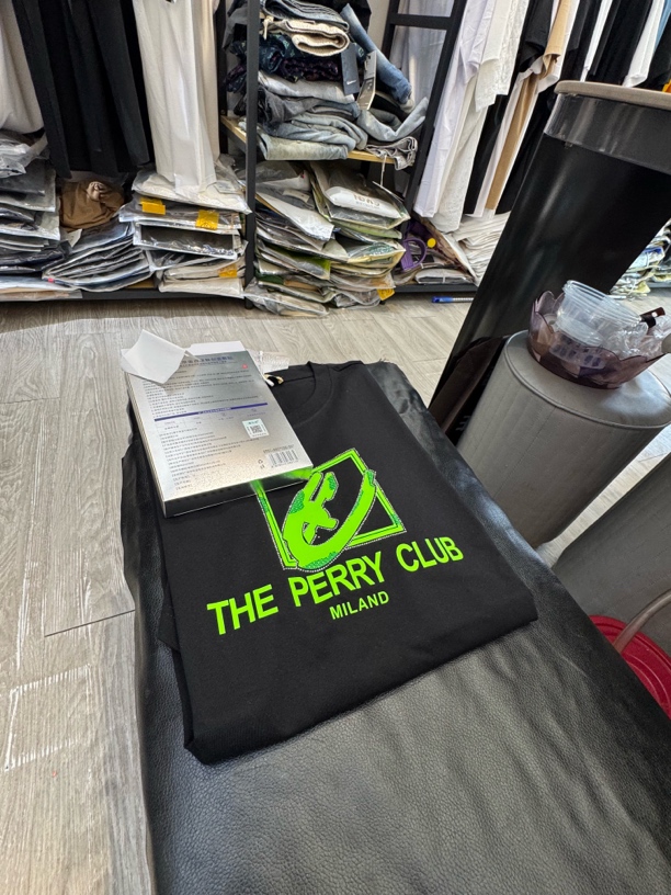 T恤“胶原蛋白面膜”