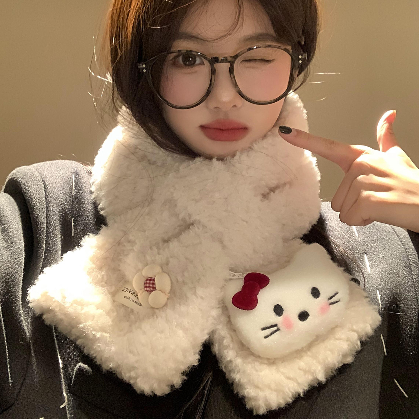 可爱Kitty猫咪羊羔毛绒交叉小围巾女冬季加厚保暖防寒冻护颈围脖