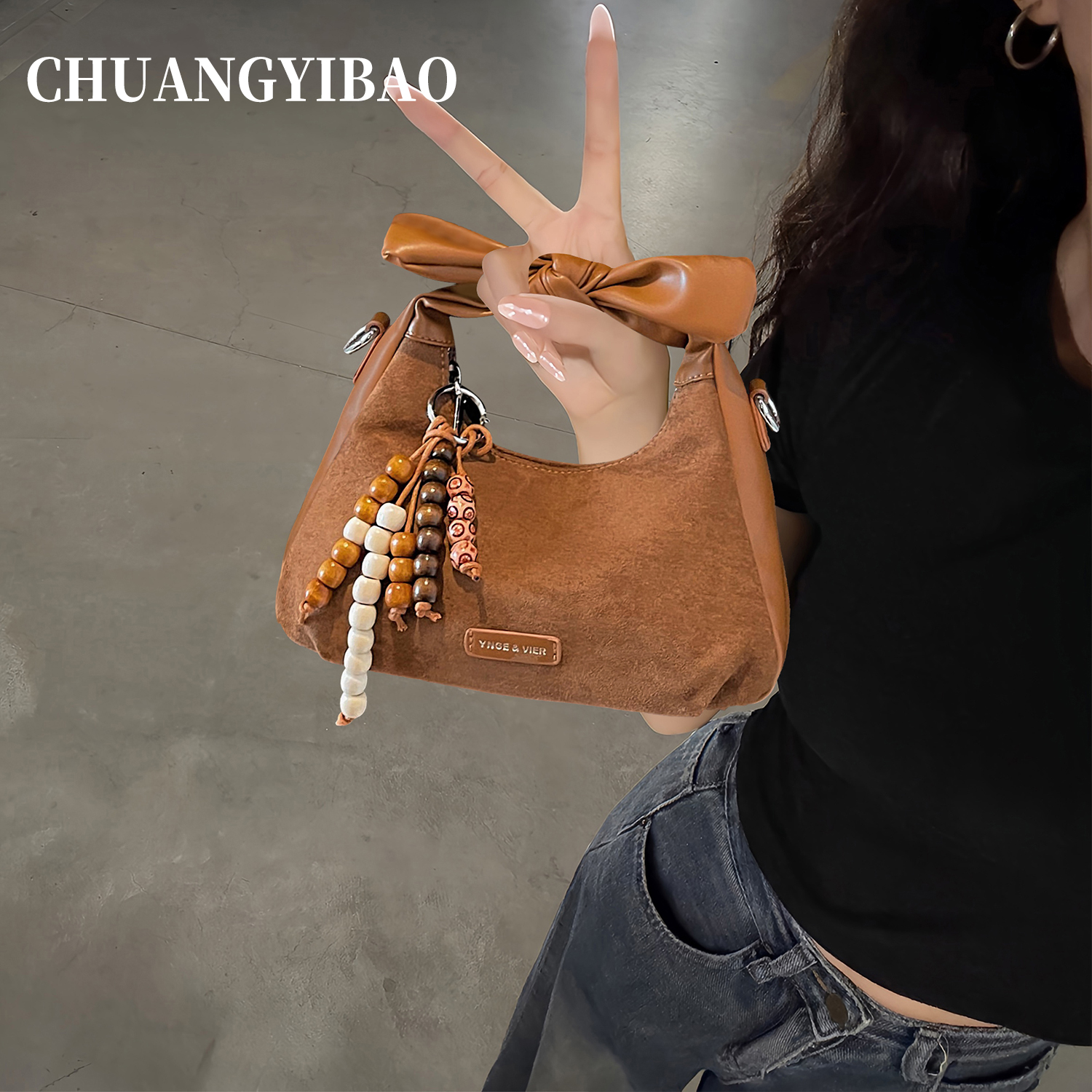 超火手提小拎包包女式2025新款秋冬轻奢小众设计高级感单肩斜挎包