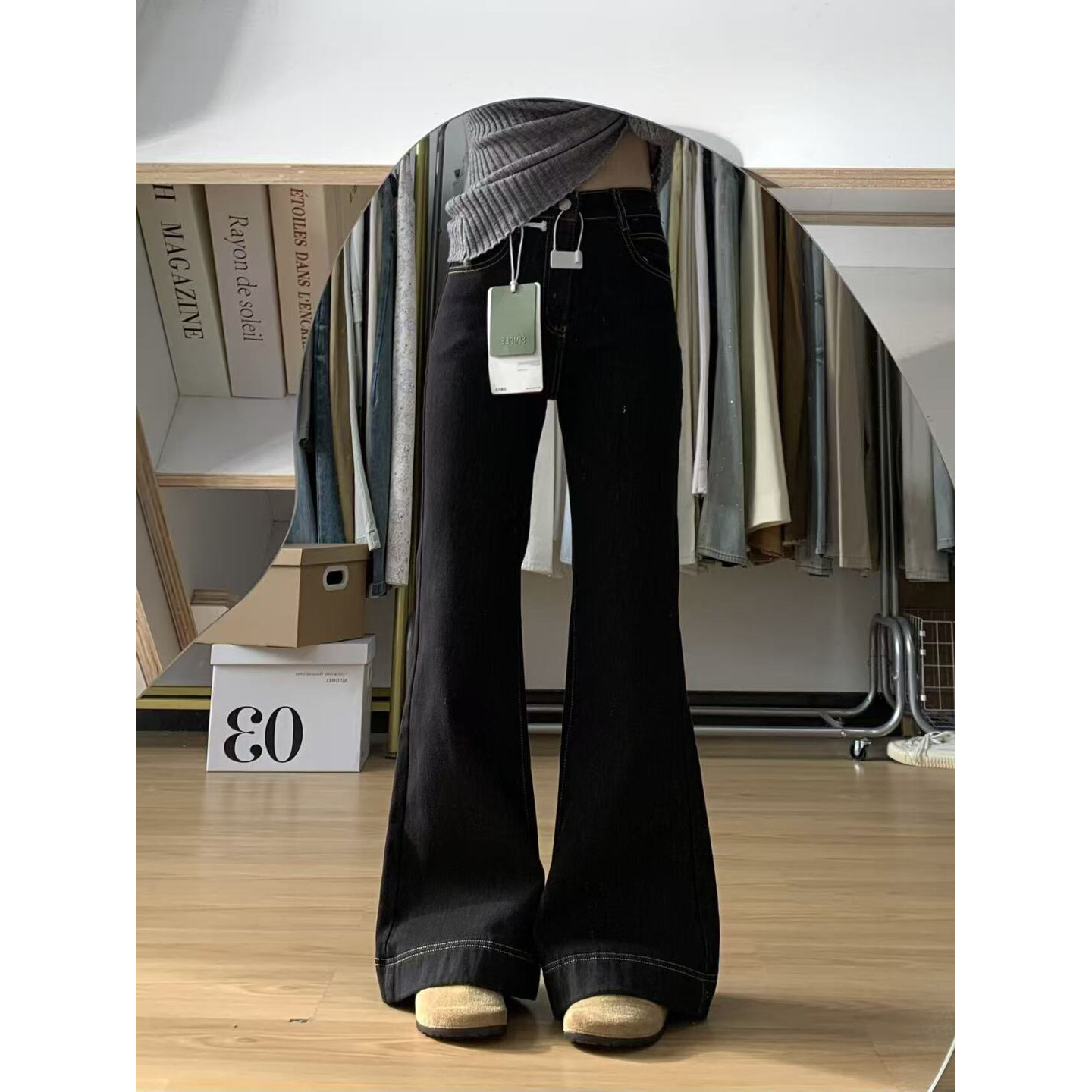 美式复古黑色微喇阔腿牛仔裤女秋冬设计感宽松垂感显瘦喇叭长裤子