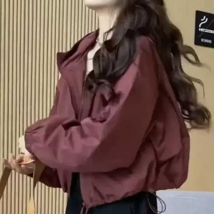 2025新款开春连帽冲锋衣女洋气小个子显瘦休闲爆款短 外套上衣