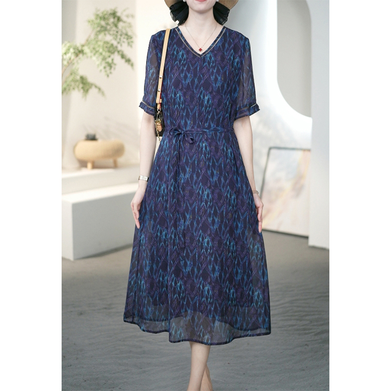 法式高贵气质V领连衣裙女夏季时尚大码女装洋气减龄直筒裙A31970