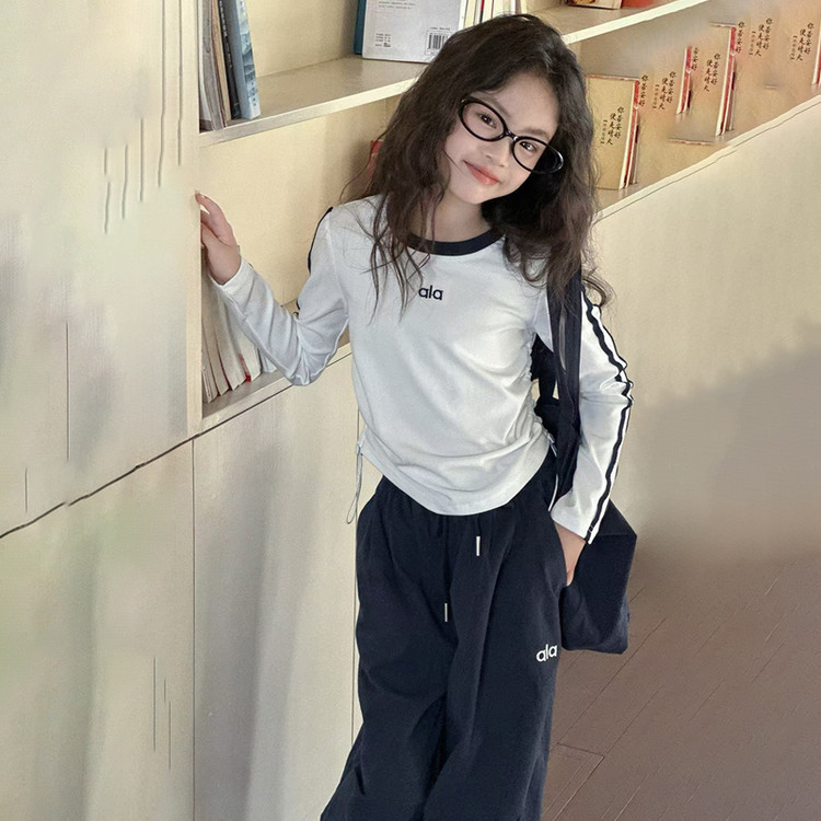 女童秋套装2025新款韩版女孩长袖打底衫儿童休闲秋装工装裤两件套