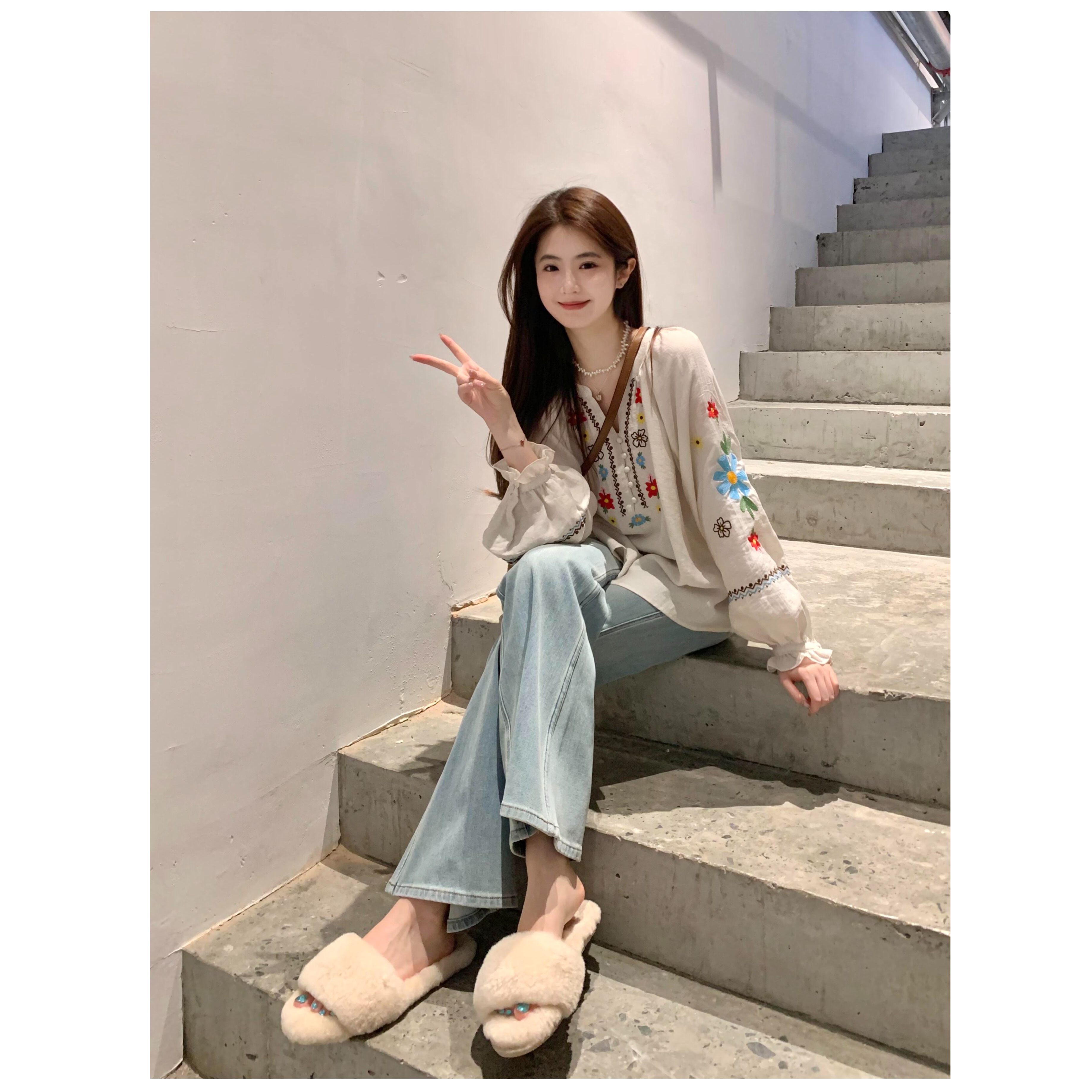 2025夏季新款波西米亚风温柔刺绣百搭衬衫上衣女搭配牛仔裤两件套