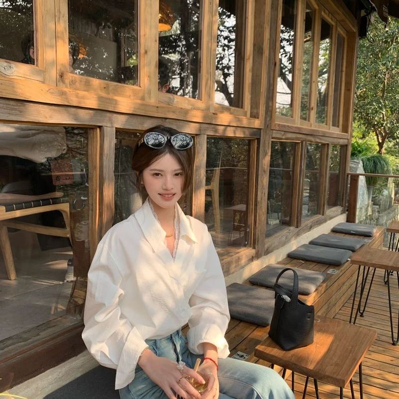 法式气质上衣春秋季新款甜美蕾丝拼接长袖衬衫女宽松休闲百搭外套