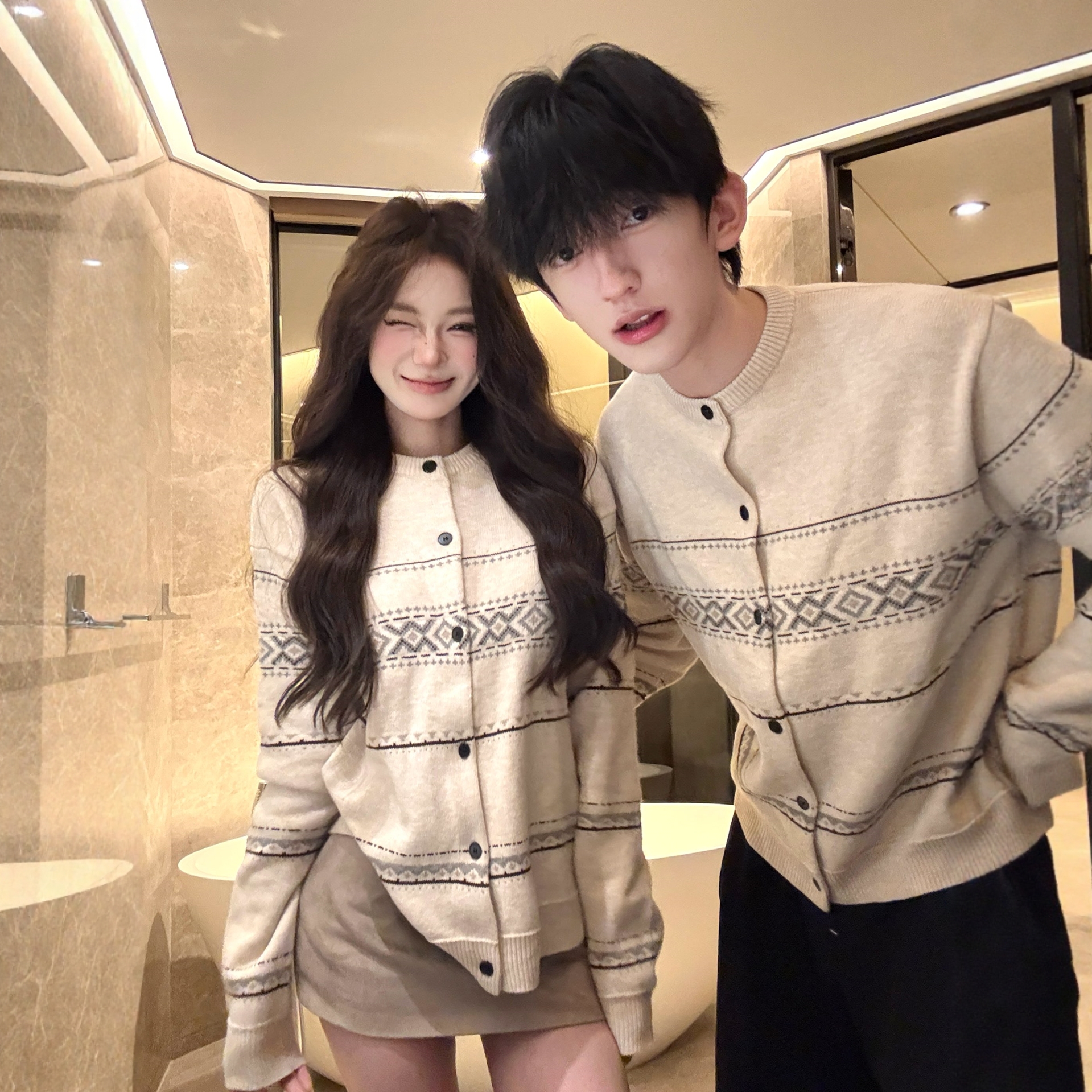 情侣装秋冬新款ins高级感费尔岛学院风毛衣法式复古针织开衫外套