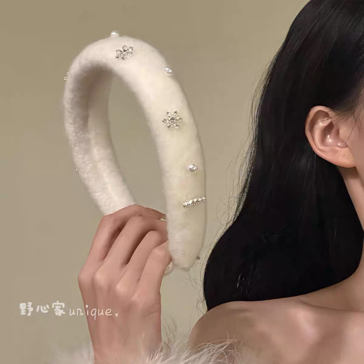 【绵雪诗行】秋冬白色毛绒发箍闪锆雪花头箍高颅顶发卡