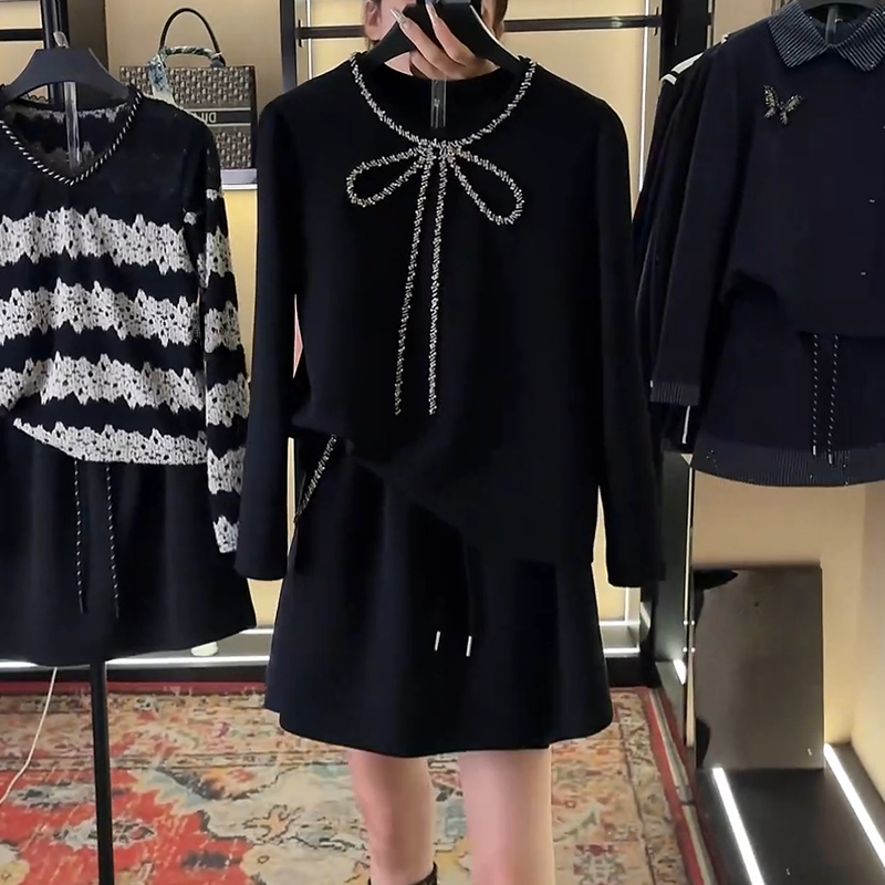 2025秋季新款长袖卫衣百褶裙时尚两件套百搭套装设计感潮流女士