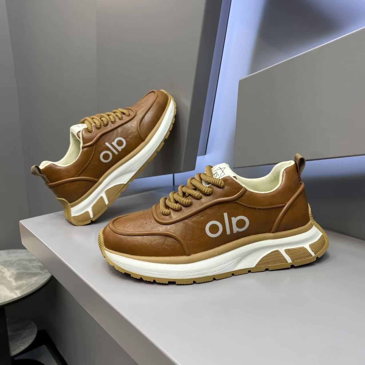 【皮鞋码】早秋款皮面系带厚底百搭潮流舒适男士时尚休闲潮鞋经典xs