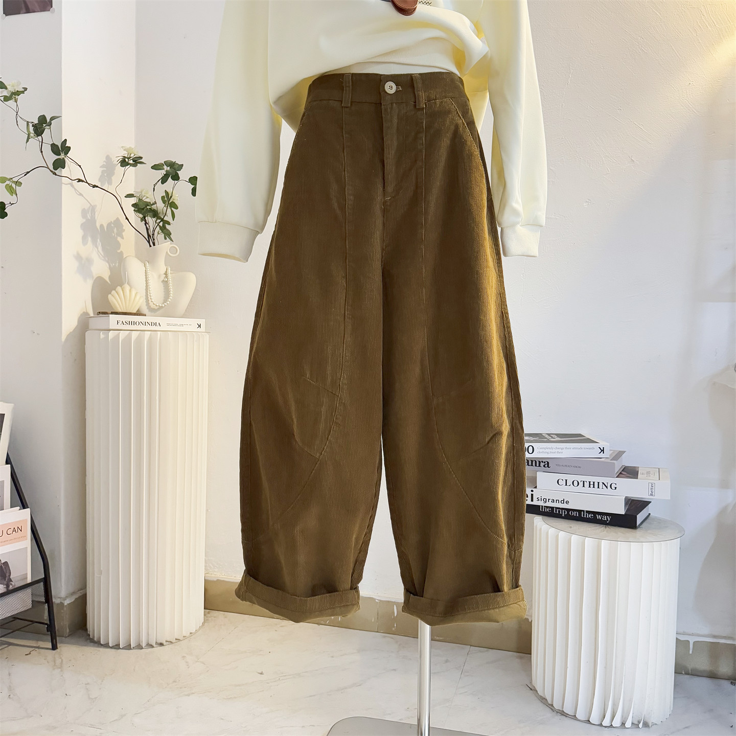 复古灯芯绒休闲裤女2025秋冬韩版宽松遮肉显瘦弯刀裤小个子九分裤