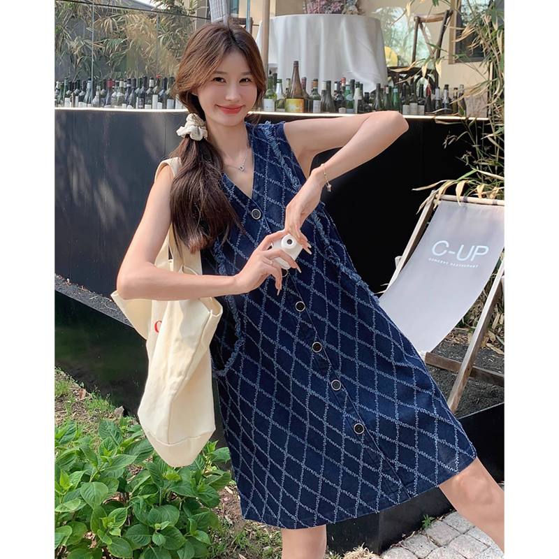 2025夏季新款时尚提花高级牛仔连衣裙女宽松显瘦休闲无袖背心裙子