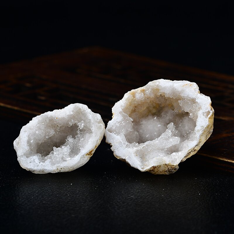 摩洛哥水晶洞天然材质适合居家摆放的精美摆件