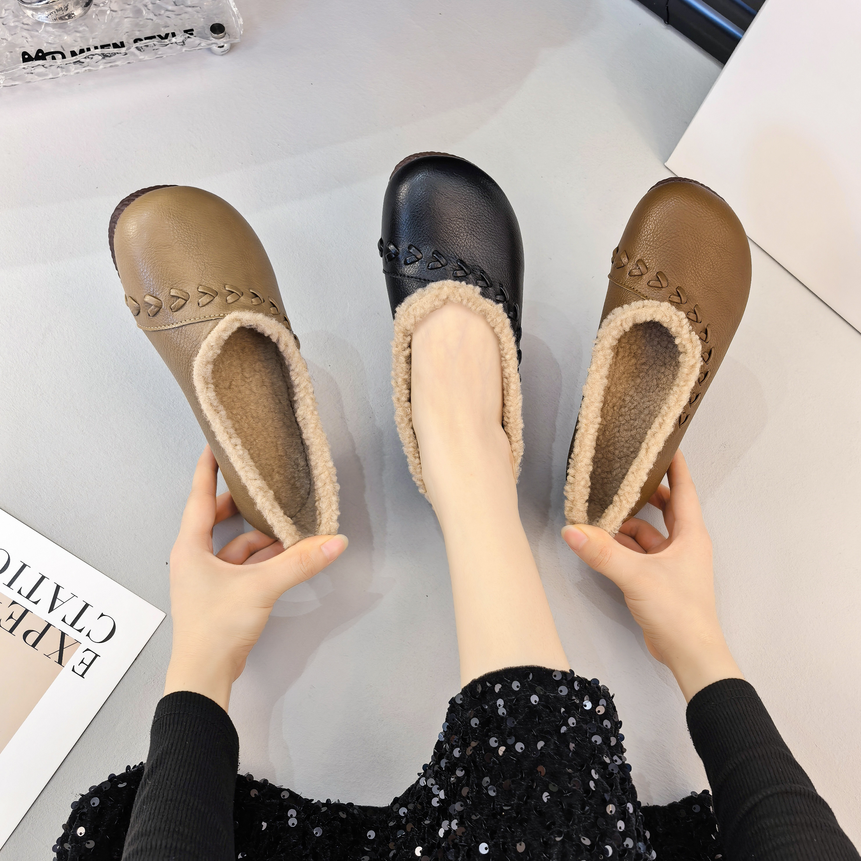 防滑保暖皮面中国风冬季豆豆鞋时尚厚款套筒民族风女鞋