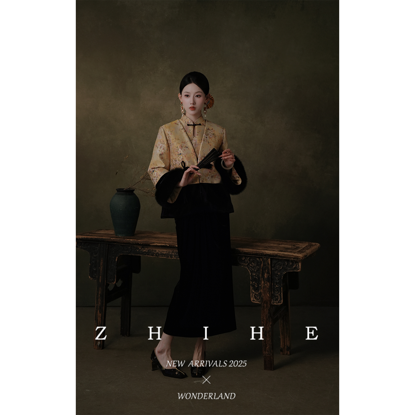 无艳一禾【玺金】原创莱赛尔提花丝绒连衣裙+羽绒服+狐狸毛毛领