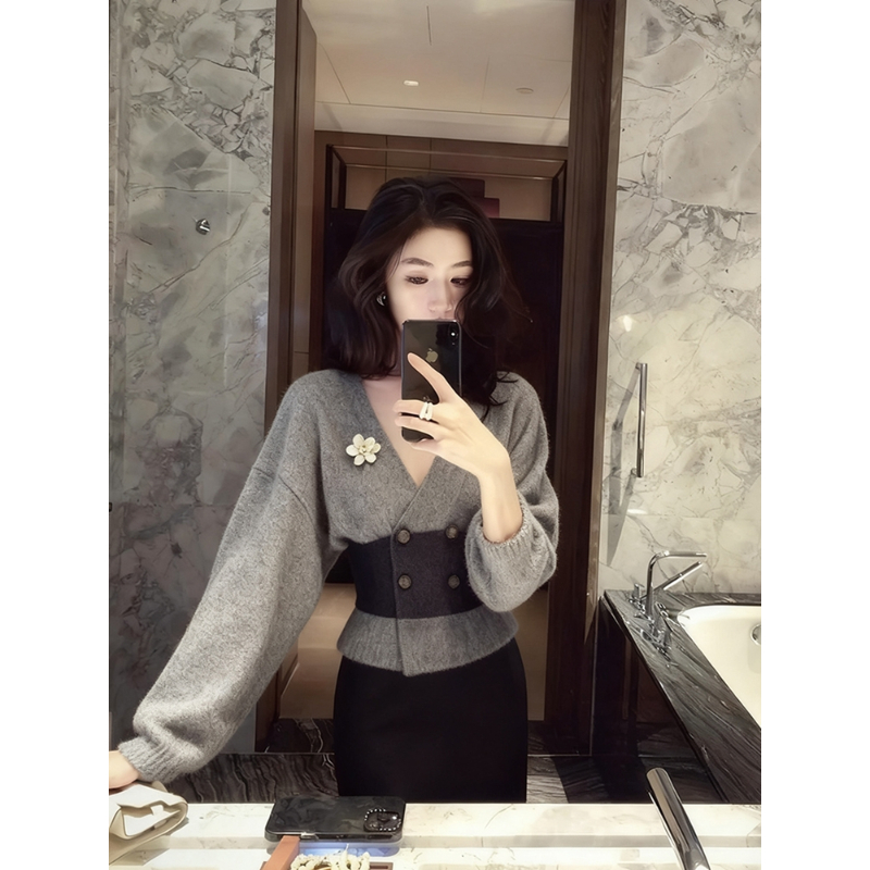 独特漂亮秋季新款巨好看轻熟气质掐腰法式灰色拼接毛衣针织开衫女