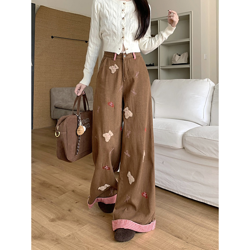 大码复古小熊刺绣阔腿牛仔裤女春季新款小个子撞色蕾丝拼接拖地裤