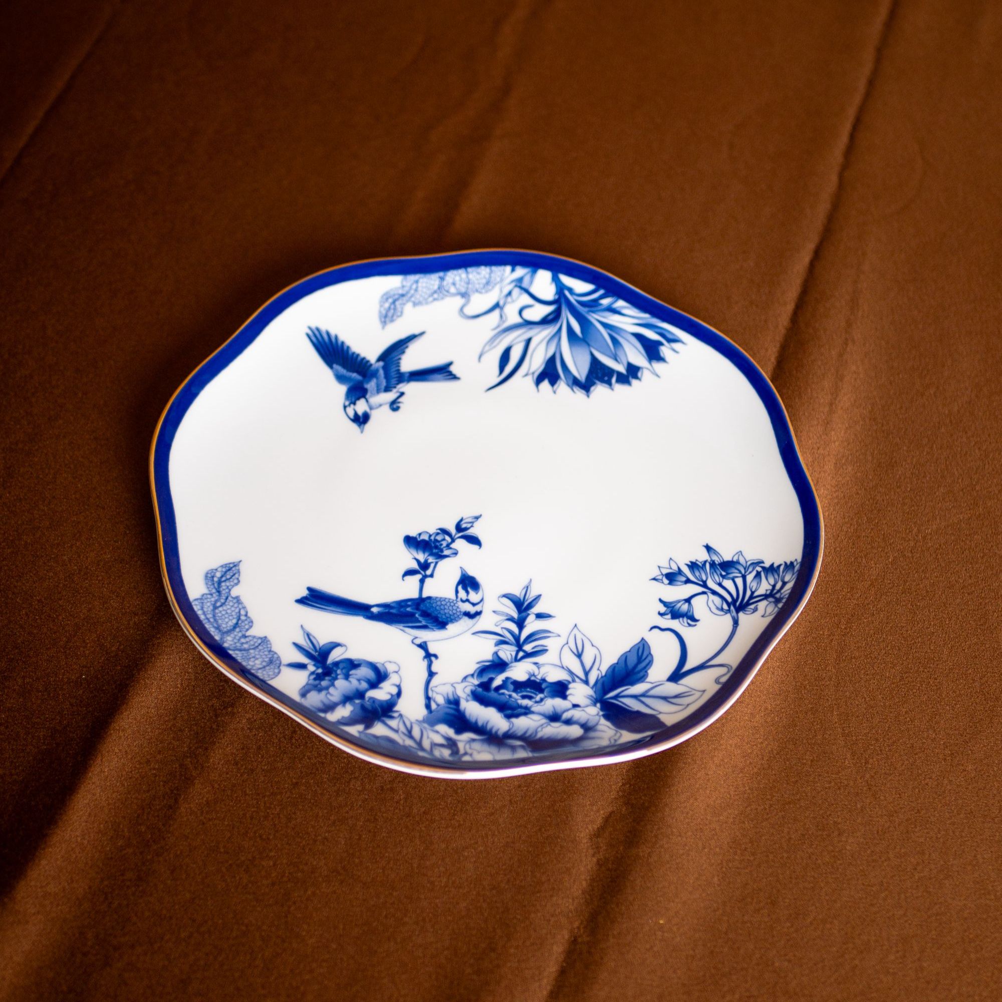 YIAISI 天青尔语系列 高端骨瓷青花荷口平盘10.5寸