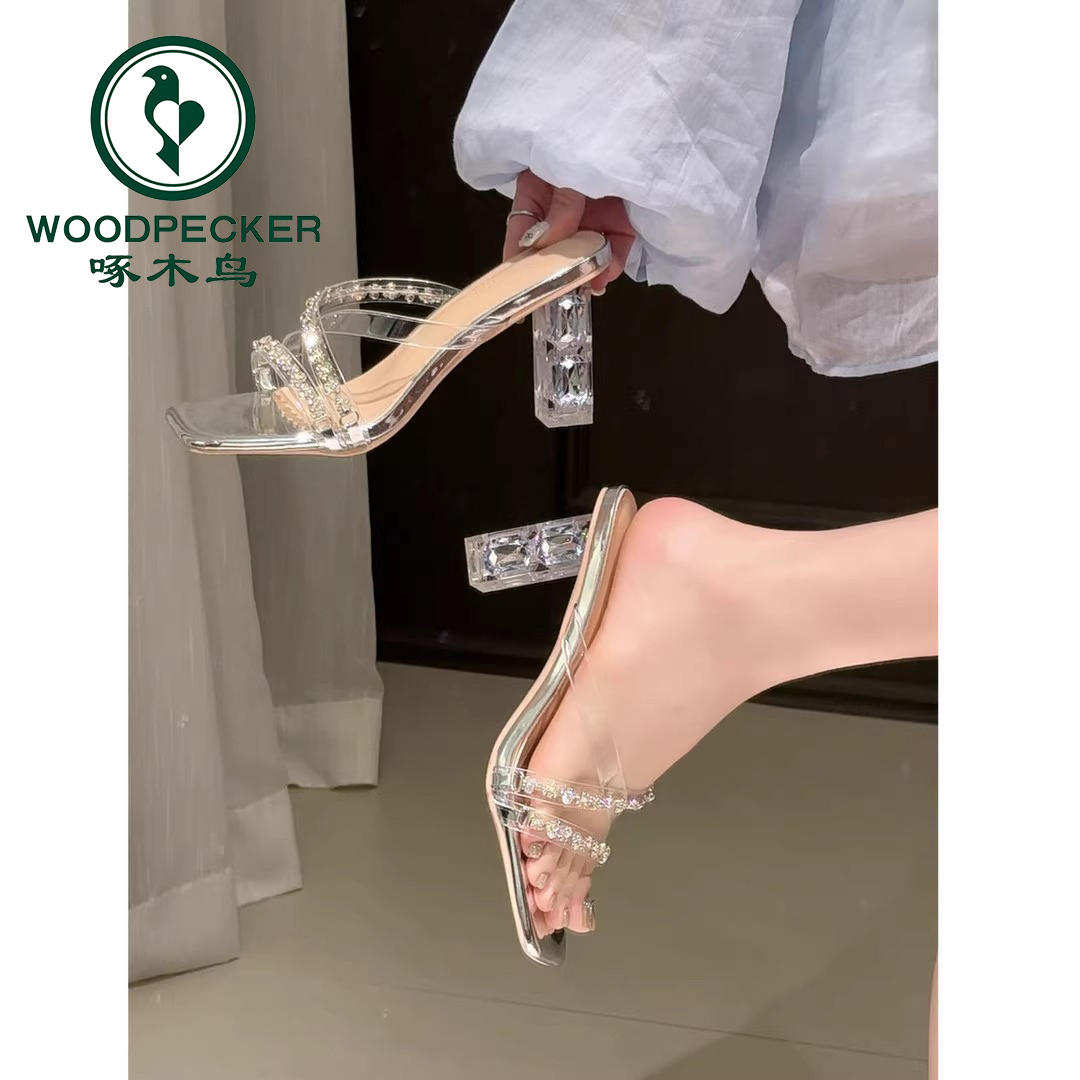 啄木鸟法式银色透明水钻凉鞋女2025新款交叉带高跟鞋气质时装凉鞋