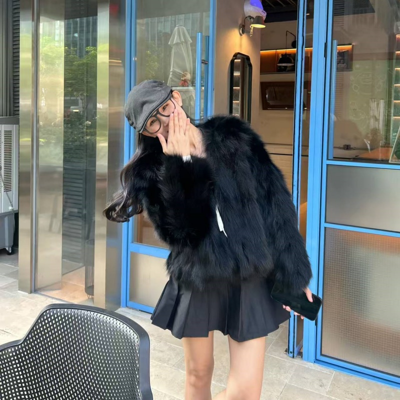 “万年五代”2025新款狐狸毛年轻款皮草外套百搭显瘦上衣女冬季