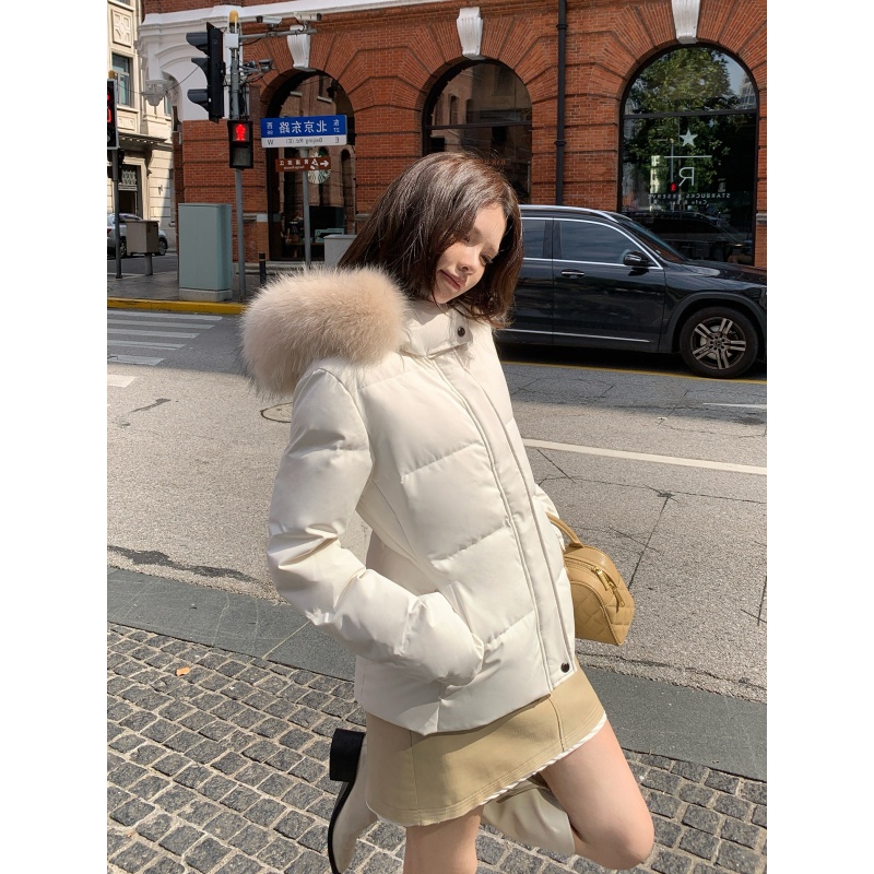 连帽收腰白羽绒服女短款冬季2025新款修身显瘦大毛领90白鸭绒外套