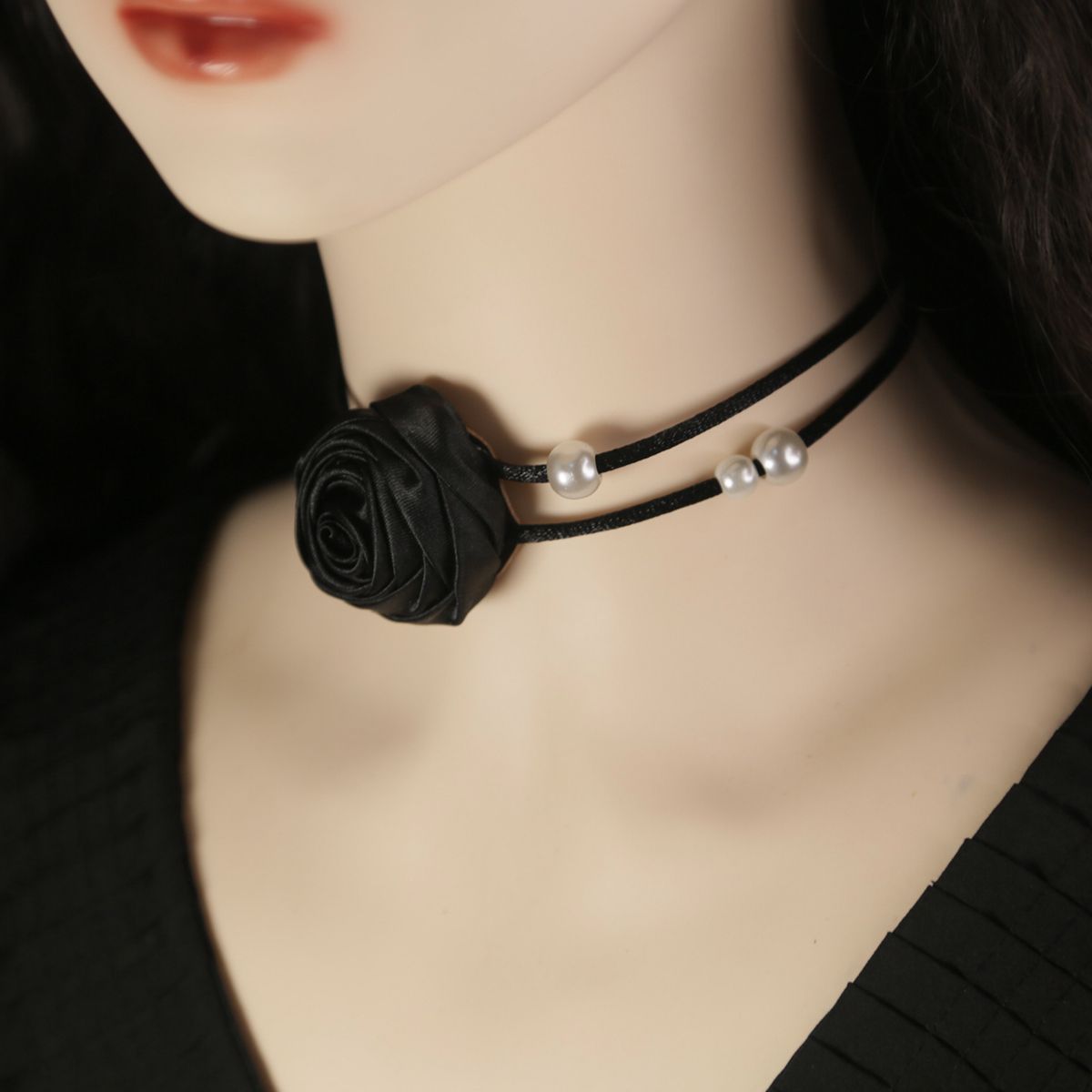 铜合金亚克力项链 高级感项链花朵锁骨颈链choker脖子饰品魅力项