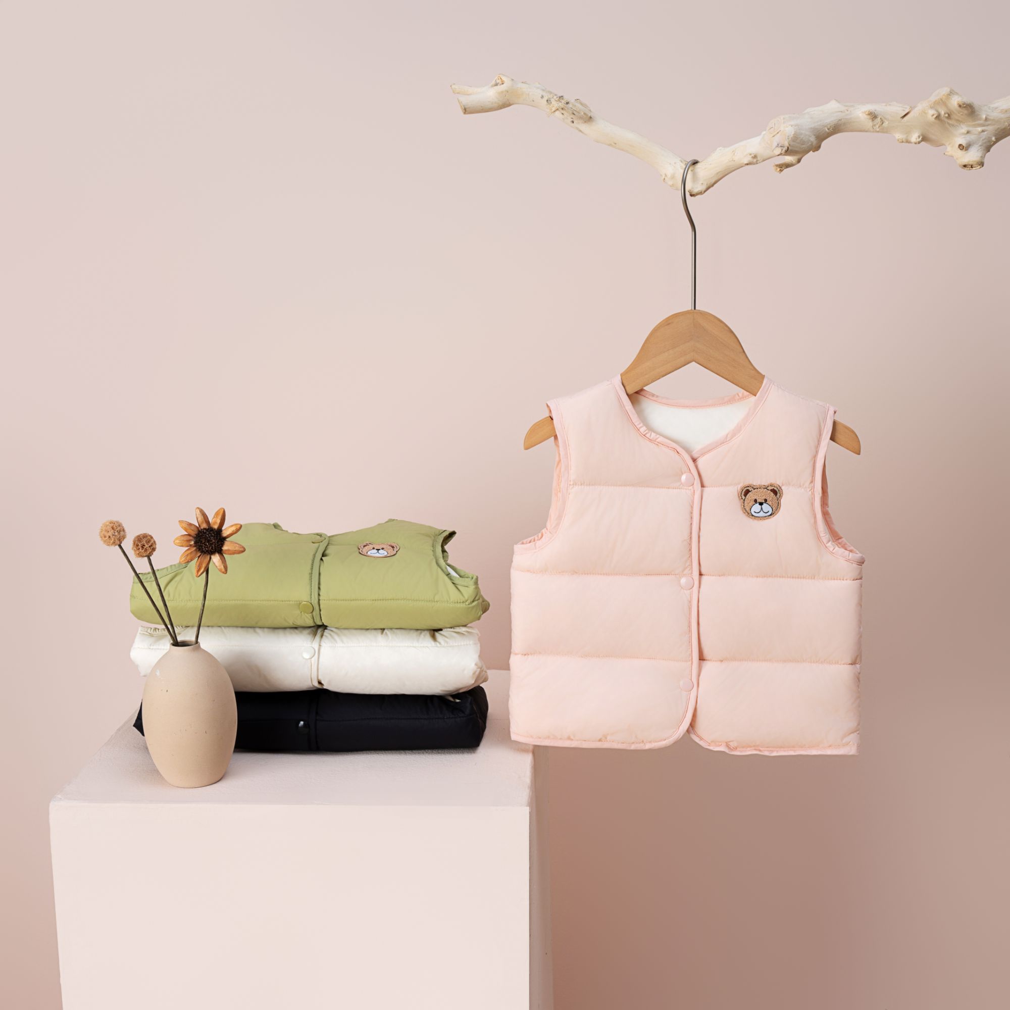 2025新款婴幼儿羽绒马甲新国标90白鸭绒儿童背心男女宝宝轻薄背心