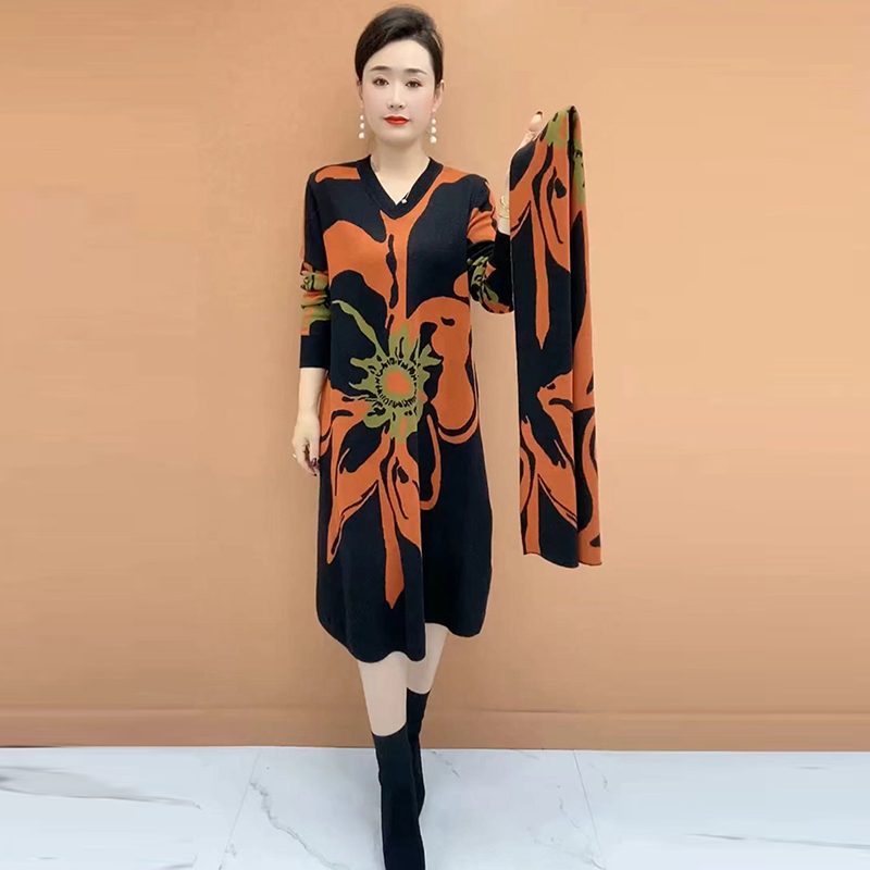 14色民族风复古印花V领针织裙秋冬时尚高端妈妈遮肉显瘦宽松长裙