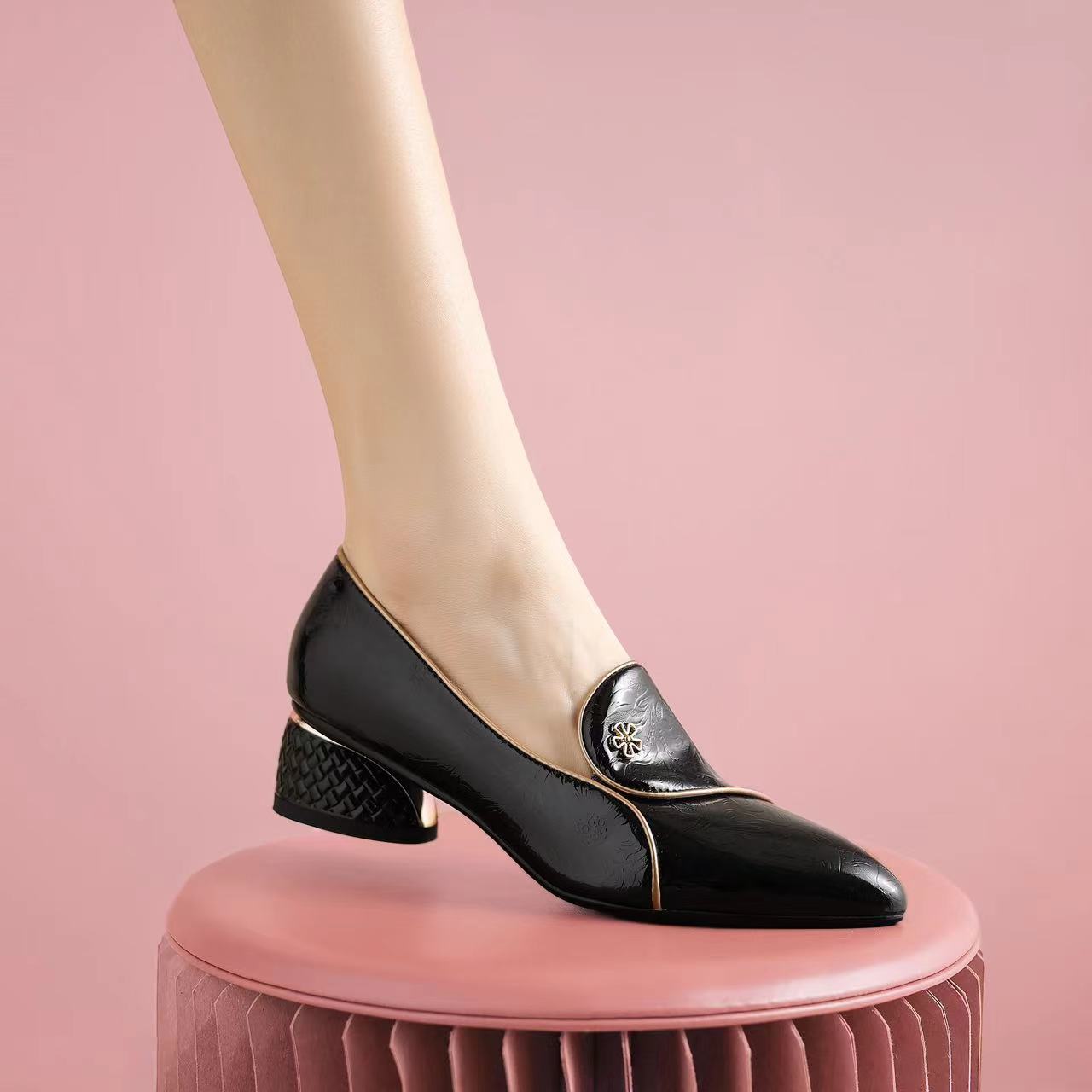 黑金浅口粗跟不累脚单鞋高跟鞋女柔软舒适高跟女鞋尖头X19-2女士