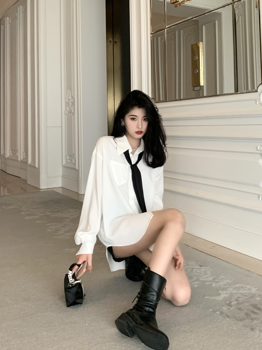 学院风领带宽松白衬衣女春季新款高级感别致宽松中长款衬衫上衣